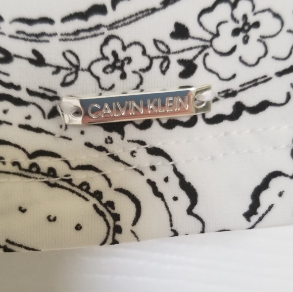Calvin Klein Large Paisley Jersey Pleated Neck Top - Picture 10 of 10